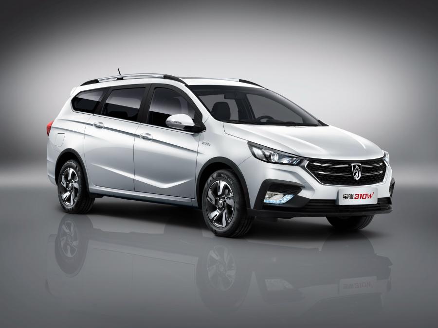  Baojun 310W 2018 года  (фото 1 из 16)